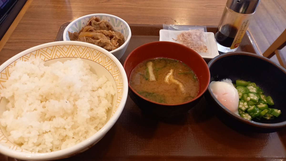 greenturtle77's tweet photo. 49歳独り身男の飯事情

食いたい物を迷って決めて現地へ向かってる最中に180°転換する事も少なくない。

しかし朝飯だけは何故かブレない……w

おはよう朝スッキー。 https://t.co/fllSvowZPD