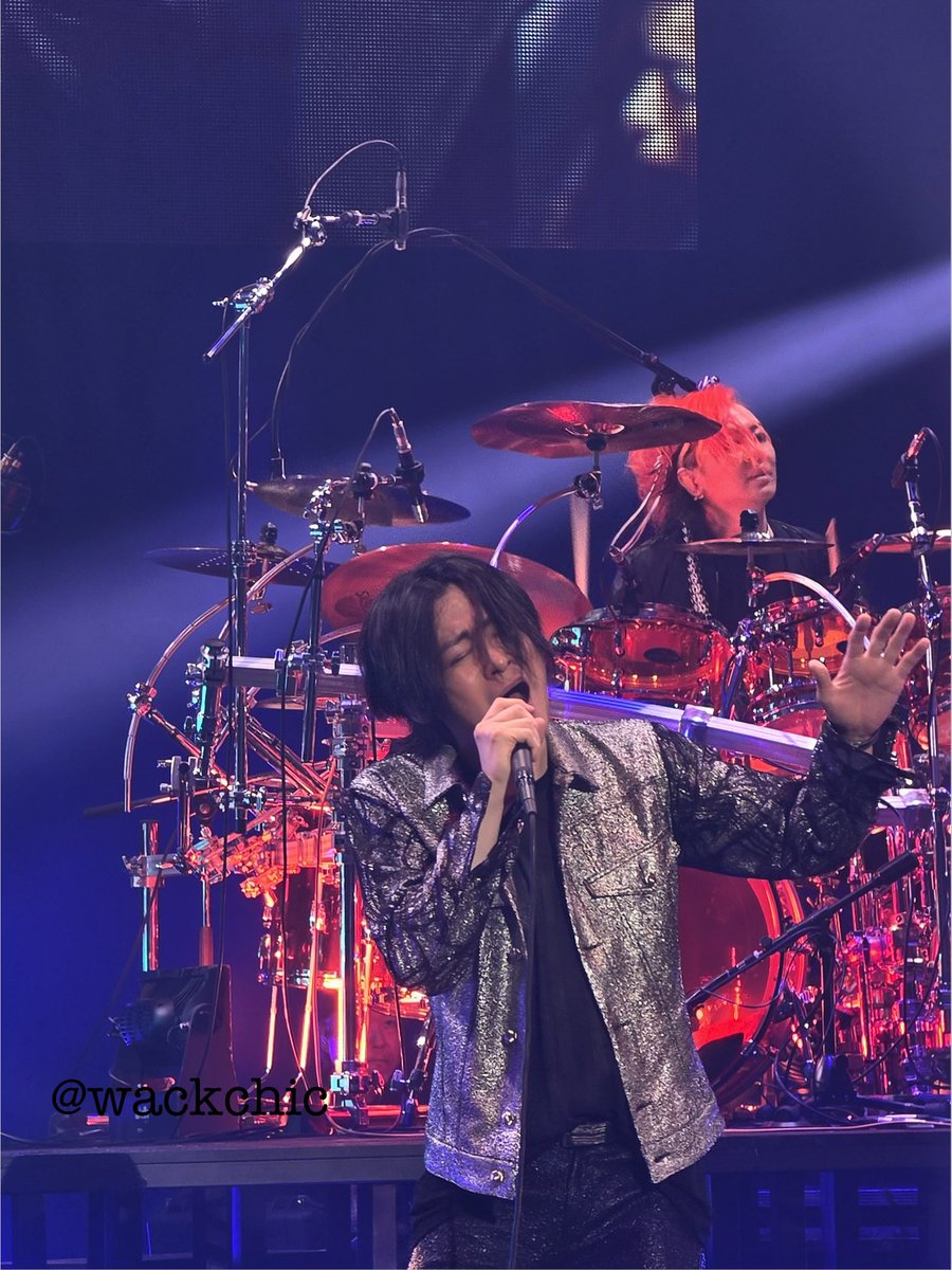 wackchic's tweet photo. ルナフェス開幕ver.のアカペラが良すぎる
後ろ姿のケーブル��ばきまで美‼︎

#LUNAPIC
#LUNASEA
2026.6.12
高知県立県民文化ホール

毎回格好良いが限界突破 https://t.co/qnaMmDcXpE