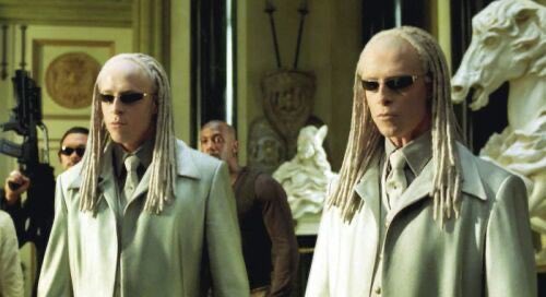 William53191104's tweet photo. @TaraBull The twins from the matrix.😳😂😂 https://t.co/K8MnU71kDu