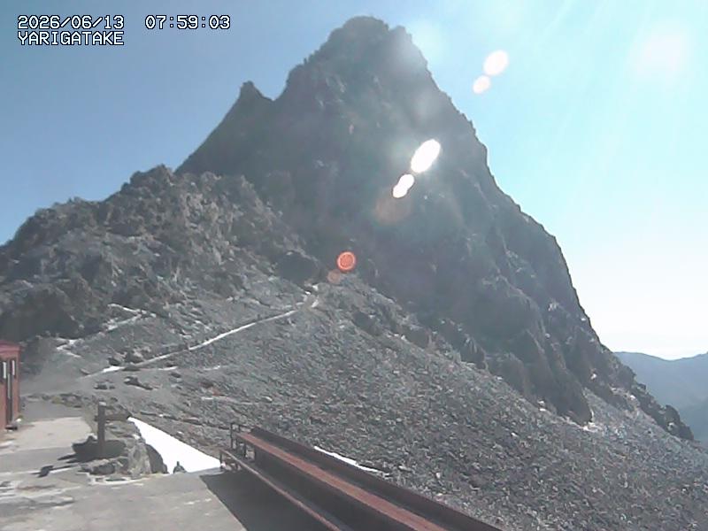 2026年06月13日 07時59分 の槍ヶ岳のライブカメラ画像です。