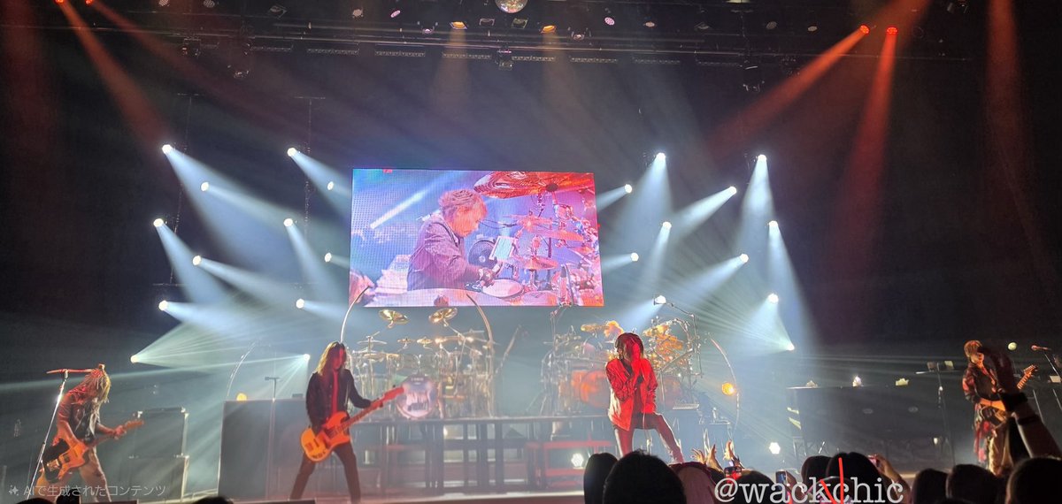 wackchic's tweet photo. 楽器が綺麗に写ると嬉しい‼︎

#LUNAPIC
#LUNASEA
2026.6.12
高知県立県民文化ホール

ところでお客さん達ライブ中は帽子とってね！
(一部の写り込みをAIで消しました) https://t.co/9LjzuQsrhi
