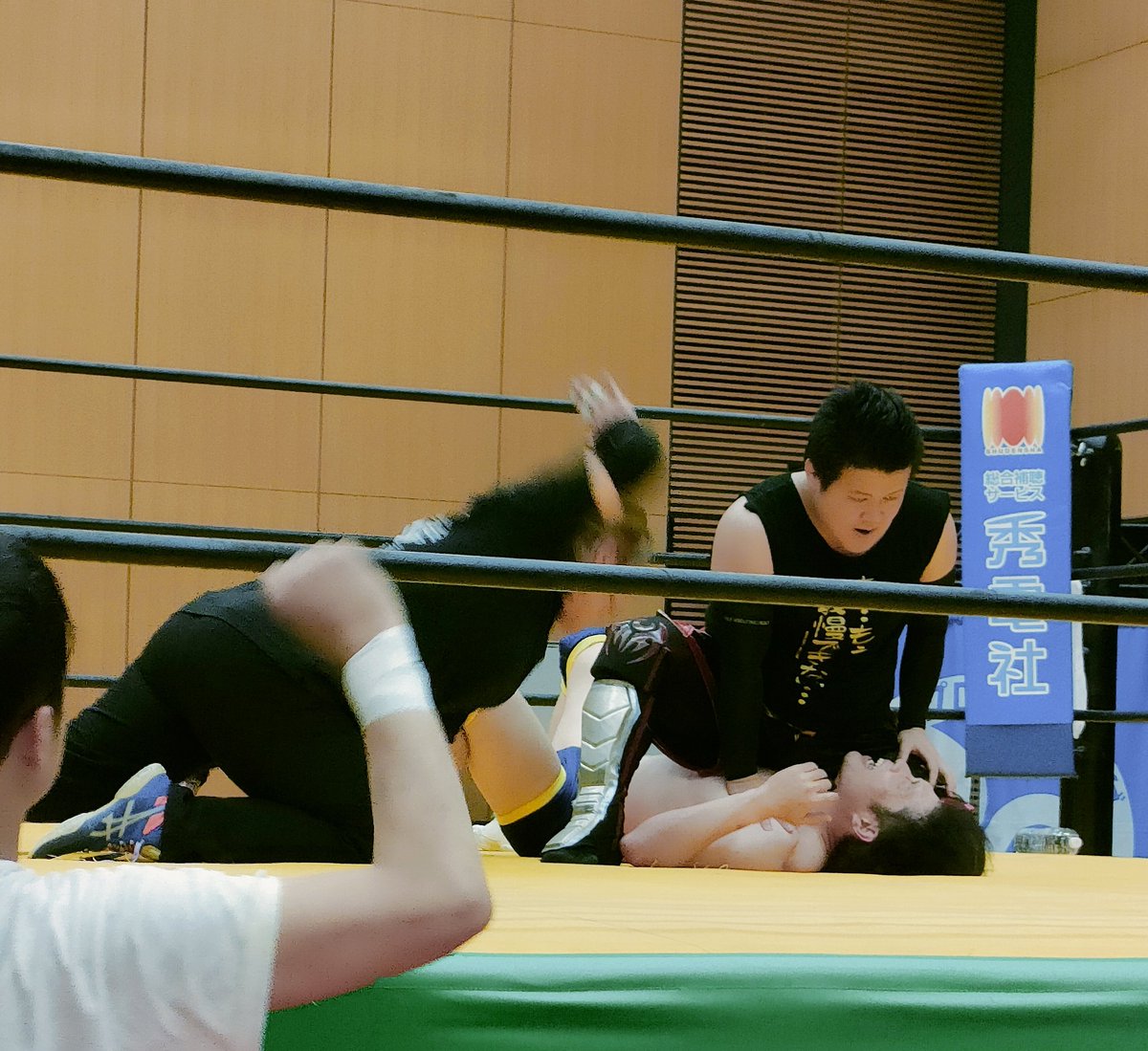 Saaki21987422's tweet photo. 【6.7 プロレスリングDEWA@村山】
〈第5試合➅〉
#デワプロ
#DPW
#石巻プロレス
#SINDICATE https://t.co/aO6vpbaCMu