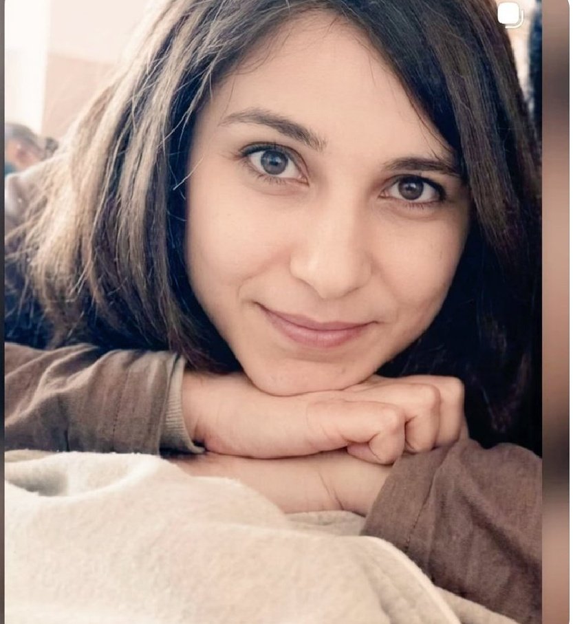 Dokuailesi's tweet photo. Bırakma ya Rabbim kızımızın bizim hakkımızın zerresini bırakma, Gülistan'ı kabusları eyle, gebermesinler aynı acıyı yaşamadan gebermesinler, en sevdiklerini (şayet sevmeyi biliyorlarsa) yollar üzerinde paramparça eyle ve onlara toplamak nasip olmasın. Çaresizlikten gebersinler. https://t.co/lgF1M3nFXy