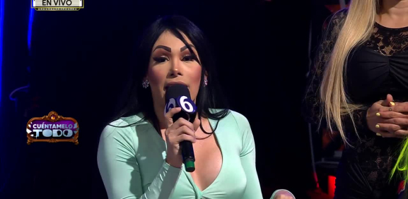 multimediostv's tweet photo. Regina está harta que le llamen Alejandro en el programa | #EsShow
➡ https://t.co/z5FX3fhzOi https://t.co/tjC9MO3L6D