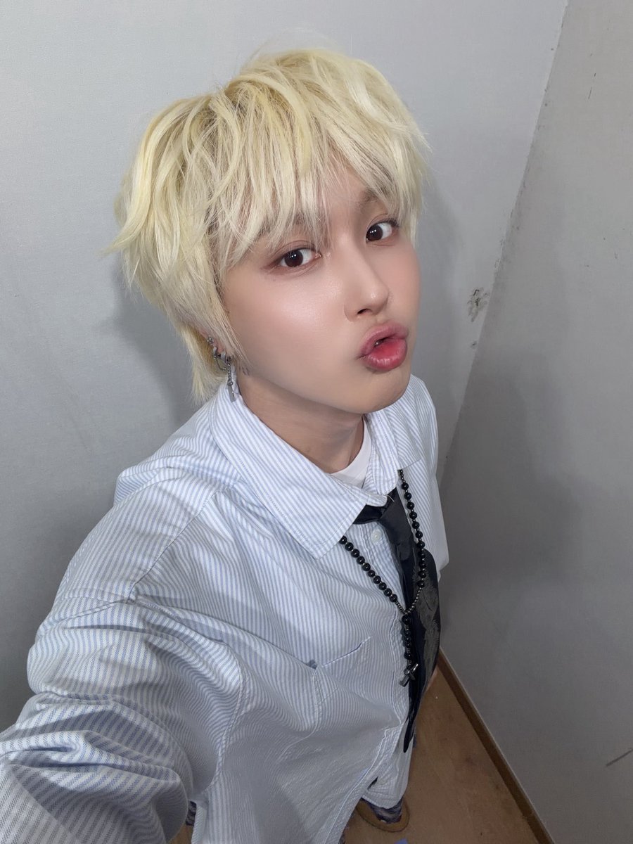 기욱 (GIUK) tweet media