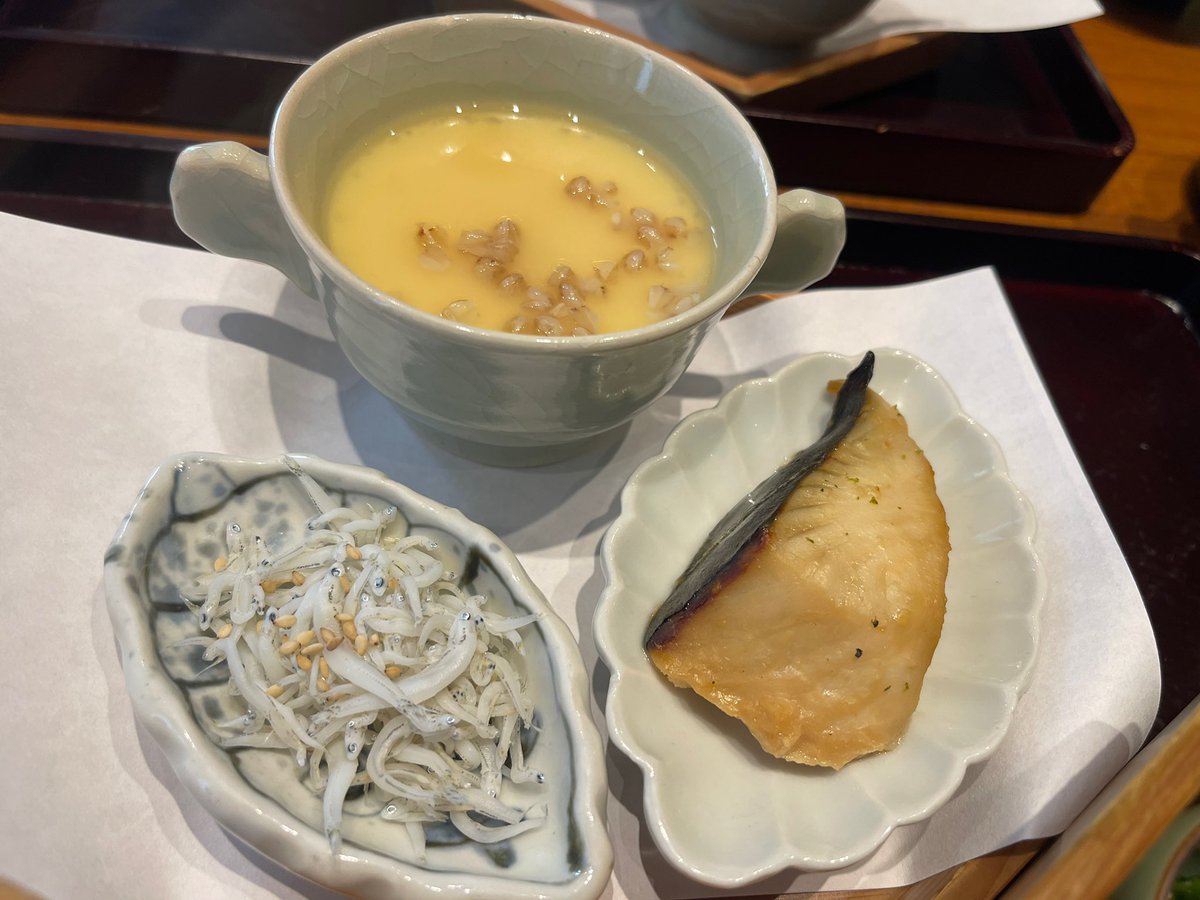 MasakadoY's tweet photo. 皆さま、おはようございます。本日はワクワクする旅館の朝食でスタートです。帰りたくないでござる！
＃時わすれの宿佳元　＃佳元
＃四万温泉 https://t.co/I0RH727Xl4