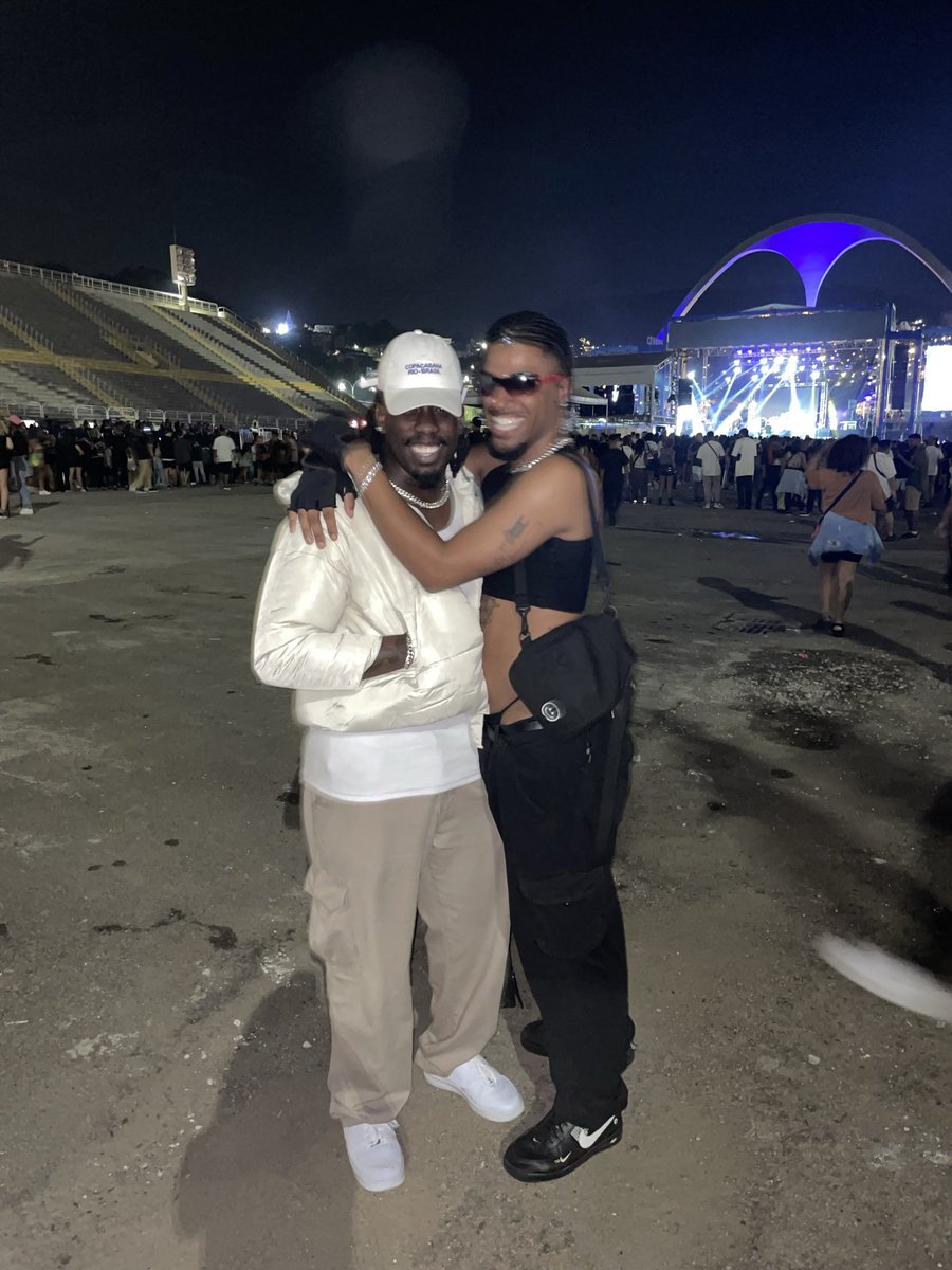 lafaiettch's tweet photo. feliz dia dos namorados, minha pererecona🤤
te amo muito e pra sempre!
você é a poesia mais linda que eu já li 🫶🏿🤎🤎 https://t.co/FPusYeTJri