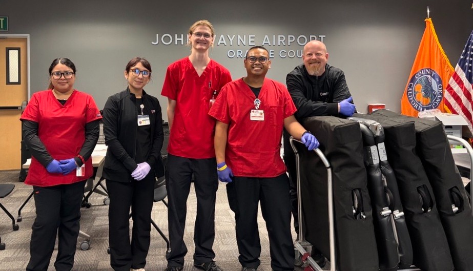 JohnWayneAir's tweet photo. A huge thank you to @SoCal_RedCross and everyone who donated at yesterday’s blood drive at JWA! Thanks to your support, the event was a great success and will help save lives in our community. 🩸❤️
#GiveBlood #FlyJWA #OC #Community https://t.co/K3woMUS53R