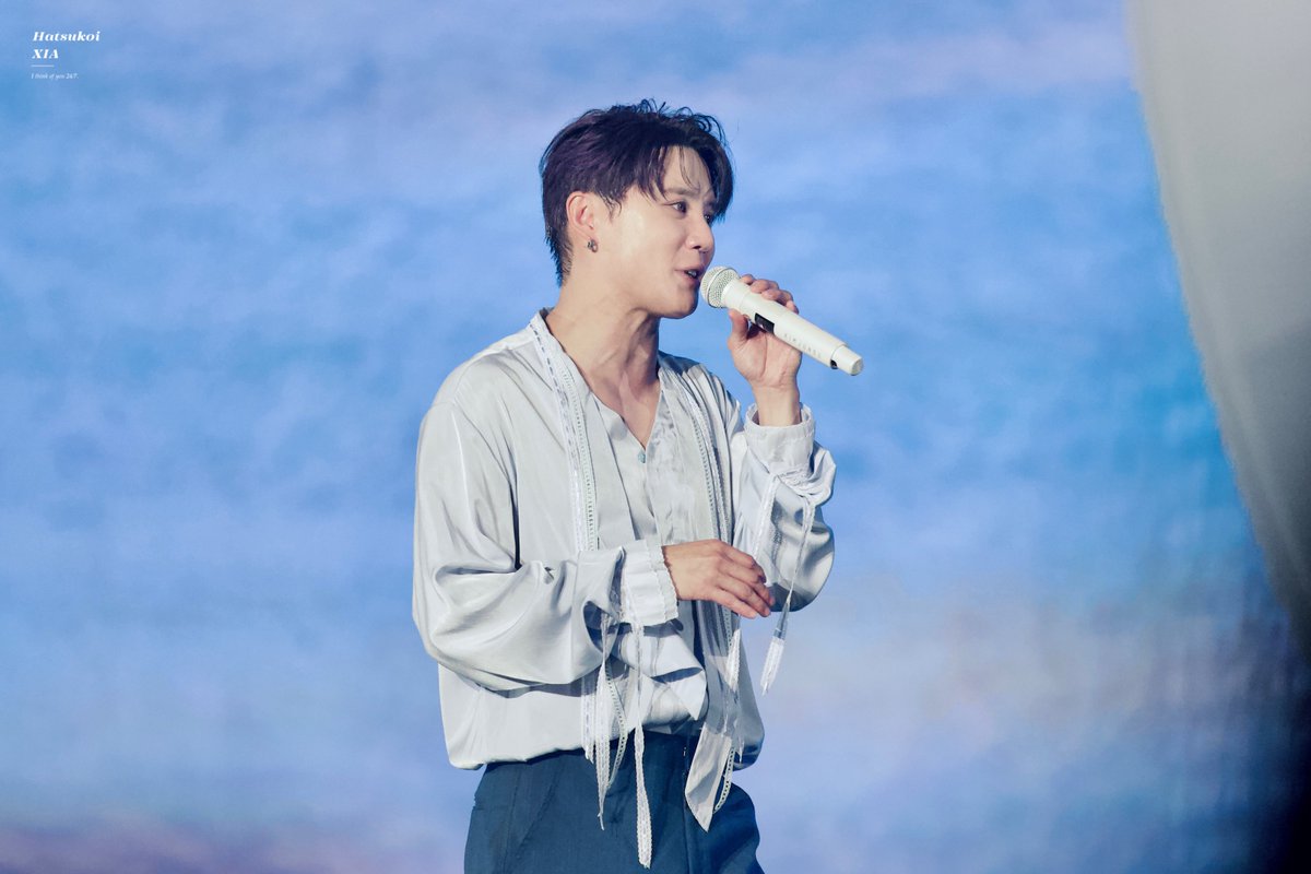 HatsukoiXIA's tweet photo. 𝟮𝟬𝟮𝟲 𝗫𝗜𝗔 𝟲𝗧𝗛 𝗔𝗦𝗜𝗔 𝗧𝗢𝗨𝗥 𝗖𝗢𝗡𝗖𝗘𝗥𝗧 ‘𝗚𝗥𝗔𝗩𝗜𝗧𝗬’ 𝗜𝗡 𝗦𝗘𝗢𝗨𝗟
🪐 Day 1

여러 번 나눴던 얘기도 좋아🩵

#김준수 #XIA #KIMJUNSU #XIA준수
#金俊秀 #ジュンス #GRAVITY
#XIA_GRAVITY https://t.co/KylHx0yVV8