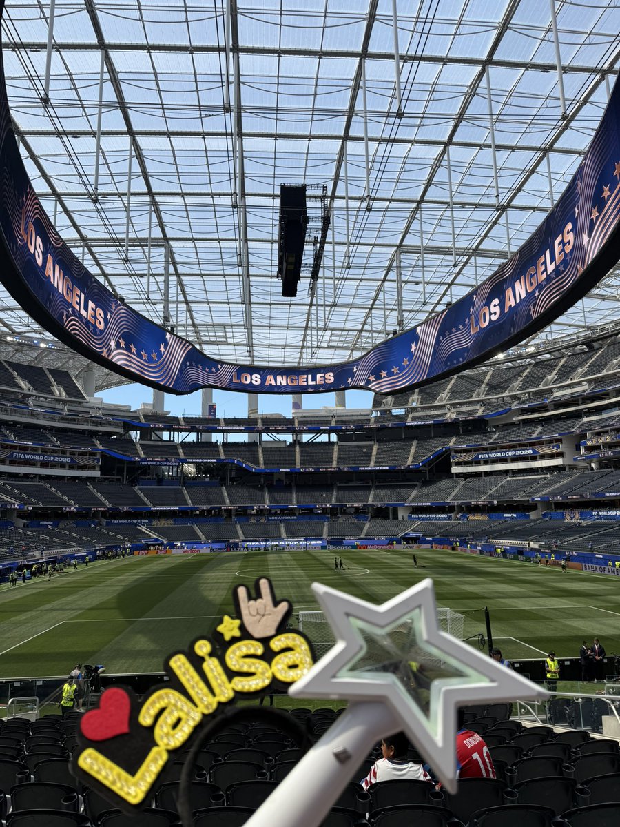 TeamLisaPH's tweet photo. WHO’S READY FOR LISA? 🙋🏻‍♀️

LISA OPENING CEREMONY
#LISAxGOALS
#LISAxFIFAWorldCup https://t.co/VLhiv7jBg5