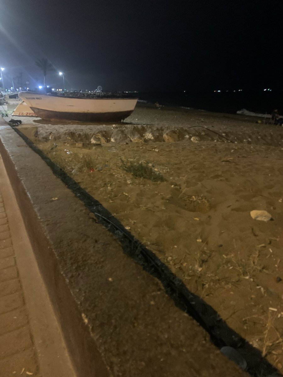 szbred's tweet photo. @sirporsuk Aynı dünyada aynı deniz amk şansımı skem https://t.co/hsEhRUDtRk