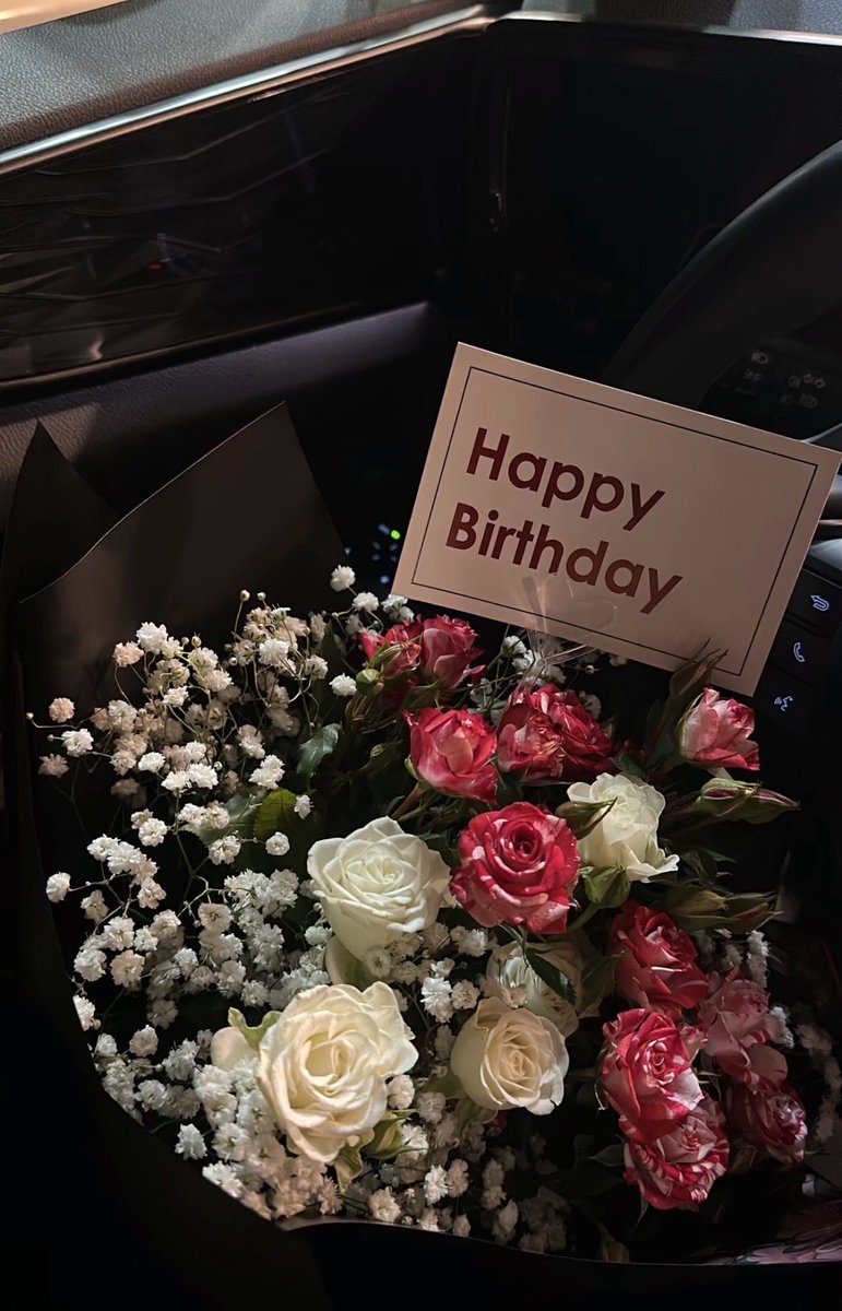amnahalfa's tweet photo. 6/9🎈 https://t.co/V8fm2AkB6d