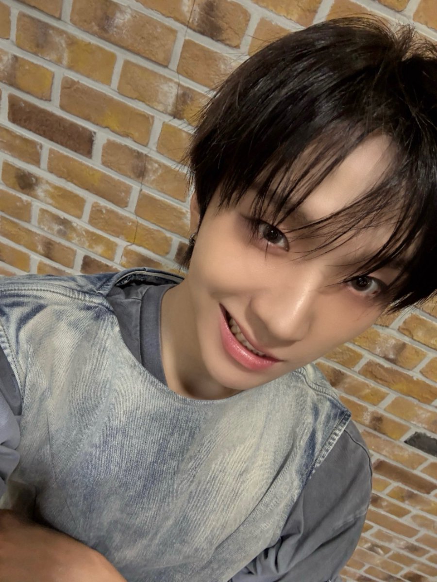 10ynim's tweet photo. 앙 예뽀니 https://t.co/Ggr0azFRsy