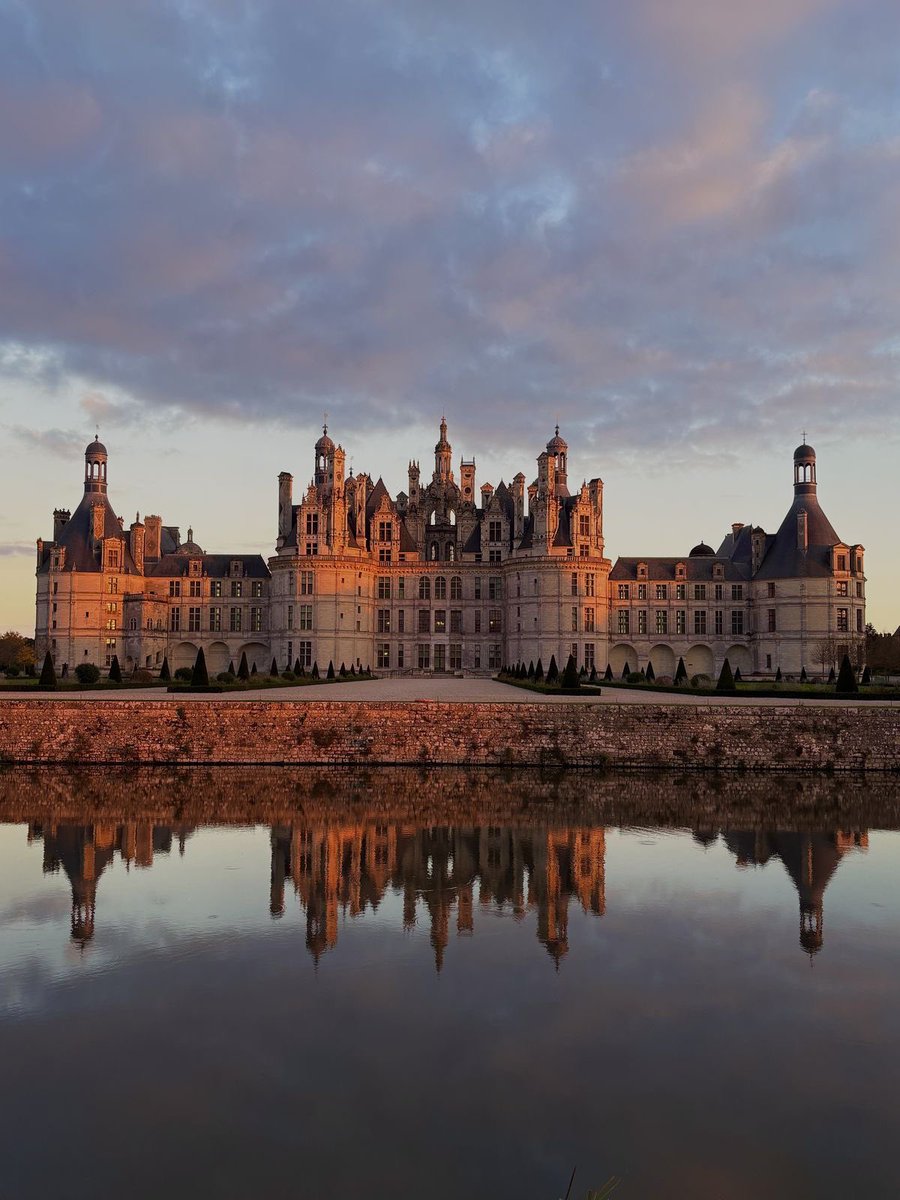 vistaaura222's tweet photo. Château de Chambord, France⁠ https://t.co/dRYLHMZb7w