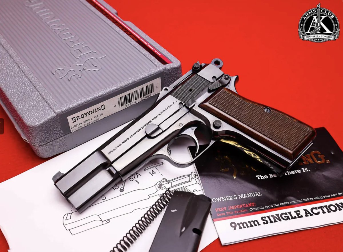 GunBroker's tweet photo. 🔥 1993 Browning Hi-Power – Made in Belgium 🔥
🔗  See it here: https://t.co/epkgaDRSNW

A collector-grade classic. This 1993 Belgian-made Browning Hi-Power features a beautiful factory polished blue finish and comes complete with its original box, paperwork, and two magazines.

#BrowningHiPower #9mm #Browning #gunsdaily