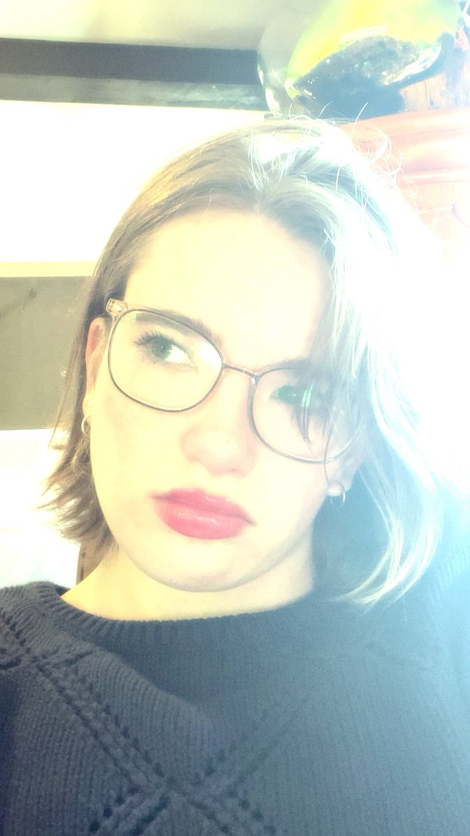izziesokay's tweet photo. 🤓🤓 https://t.co/mBJ4uMGrZA