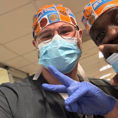 PeggedTheBuildr's tweet photo. @JBKnicksNYC @youavnoclue @realogwhizz @KevinButlerOKC This is what a fool looks like... https://t.co/t1Y10bEAvt