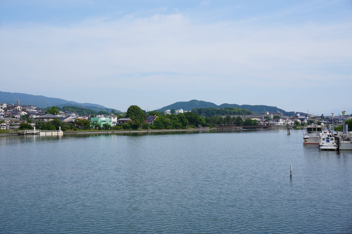 WS_Biwa's tweet photo. 2026年6月13日(土)
　6時の琵琶湖水位　-18cm.
　現在の瀬田川洗堰放流量　80㎥/s.
　昨日の琵琶湖流域の平均日雨量　0.0mm.

■晴天の瀬田川洗堰です☀️現在はカラッとして過ごしやすい気温です😊本日は晴れ、最高気温は30℃の予報👒いいお出かけ日和になりそうです。今日もよい一日を🍀 https://t.co/ewjgSM3CtB