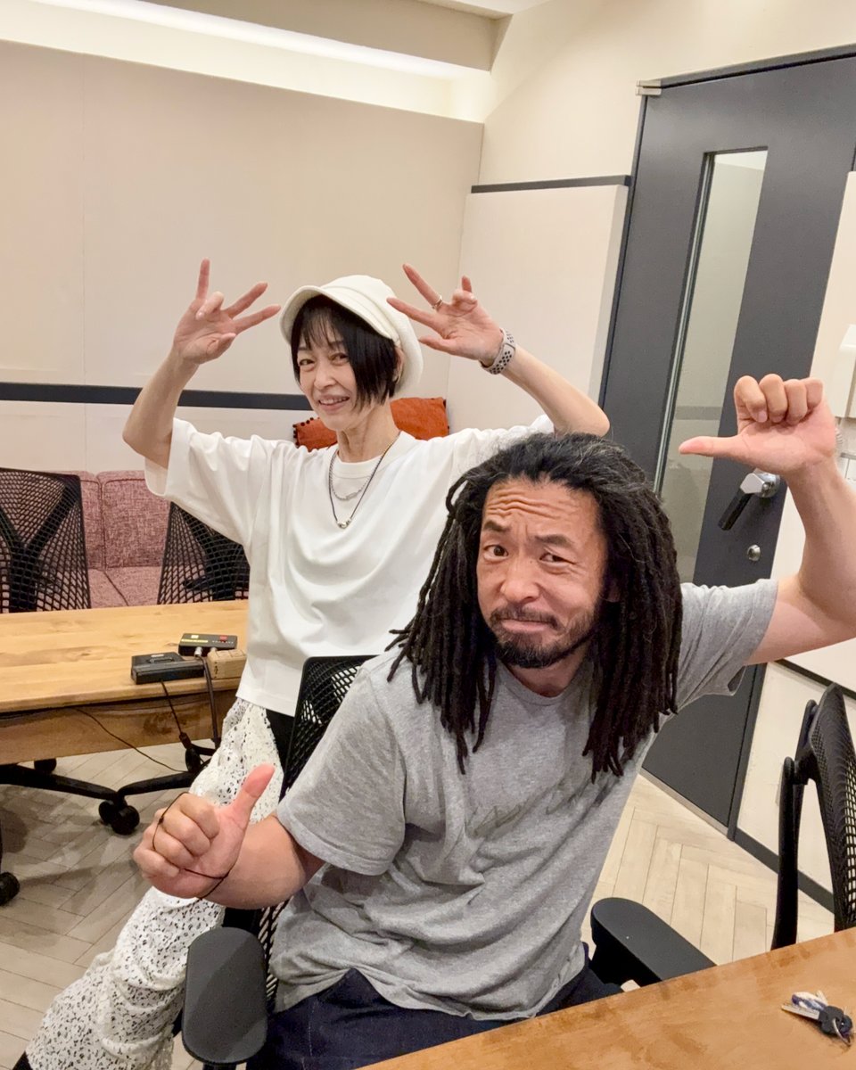akihata_jp's tweet photo. おはようございます！
最近の旅ブログは、Q-MHzトラベル和歌山編です🌴
Day1 https://t.co/kV481RJlCi
Day2 https://t.co/0osEiEOovs
Day3 https://t.co/tWoGHNDcG4

「笑えないと思った夜は」楽曲解説も読んでみてくださいね
https://t.co/oRmI4M5Xig https://t.co/IctWjyrVzN