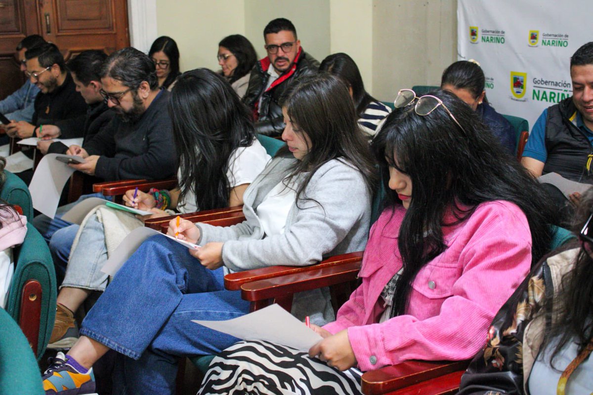 URestitucion's tweet photo. 📍En la Dirección Territorial #Nariño se desarrolló una jornada de cultura organizacional y cuidado psicosocial, un espacio promovido por Secretaría General y orientado al bienestar, la integración y el fortalecimiento del equipo de trabajo. A través de actividades participativas y reflexivas, se abordaron temas sobre autocuidado, la salud emocional y la construcción de un entorno laboral más humano y colaborativo. 🤝✅