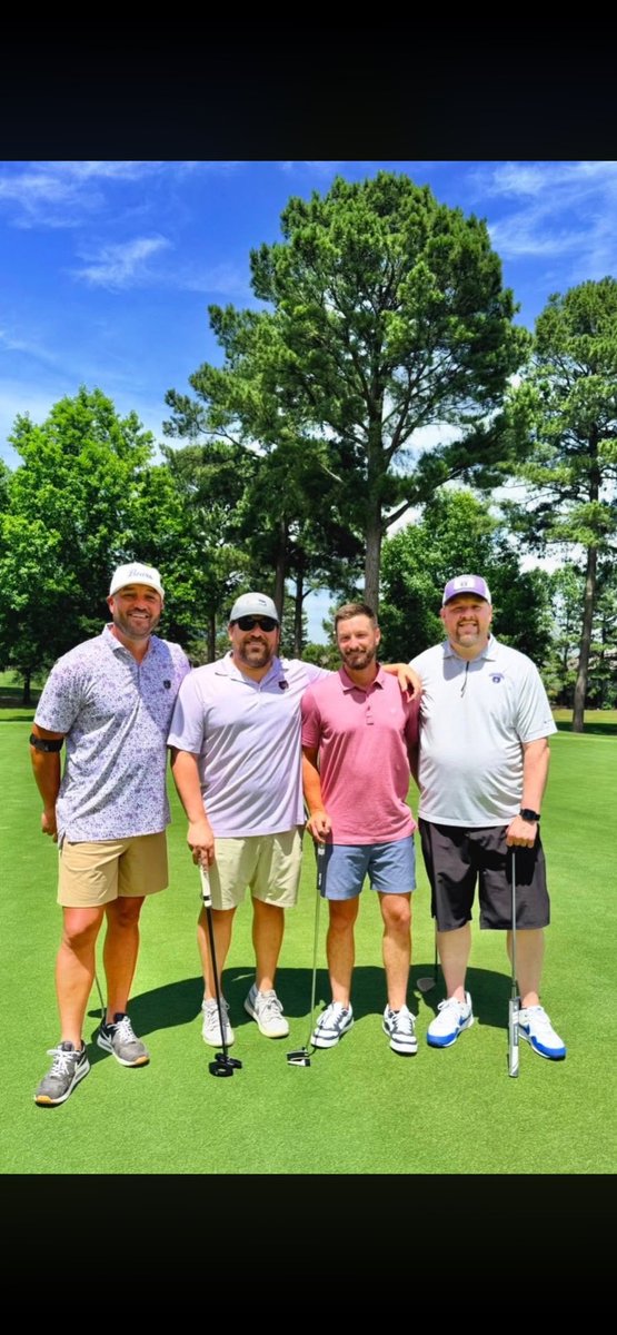 NathanBrownUCA's tweet photo. Beautiful enjoyable day of golf at the annual purple circle golf tournament! @UCAAthletics put on a great event. Thanks to all our sponsors and supporters of our @UCA_Football program and our whole athletic department. https://t.co/G7khXki59z
