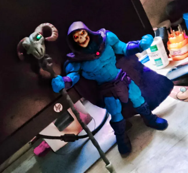 Jason_VHS013's tweet photo. Skeletor, hijo de Miro, príncipe de Eternos, aprendiz de Hordak, campeón del Bastón del Caos, Señor de la Destrucción,AMO DEL UNIVERSO!!!
#MastersoftheUniverse https://t.co/jlBHWJM9gT