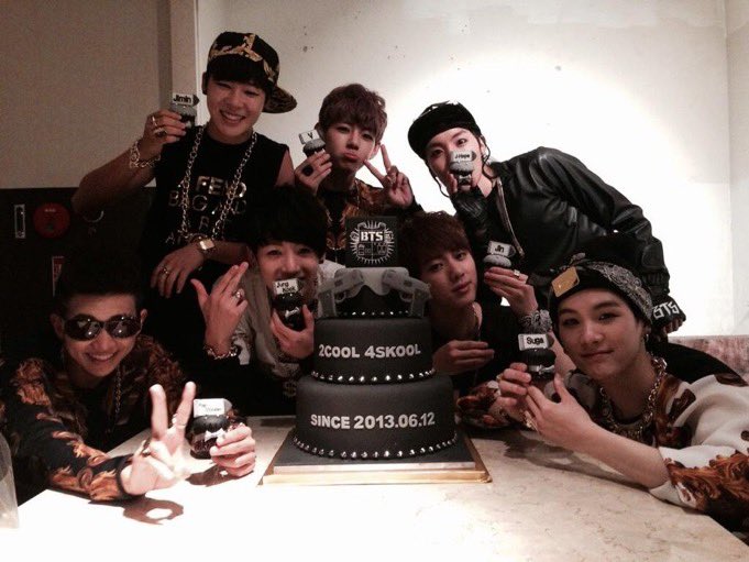 Vanteegrey's tweet photo. Minha melhor escolha, eu amo vocês 🤍#BTS13thAnniversarybts https://t.co/7C7ZHm5RxA