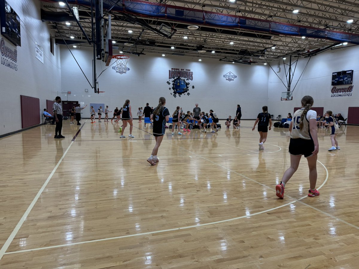 CoachEvertts's tweet photo. All 3 teams competed well today at Garrett! Middle school picked up a win, and JV and Varsity picked up 2 each. We had a lot of kids playing up today against older players and they handled it great. https://t.co/wXvp8D3hN9