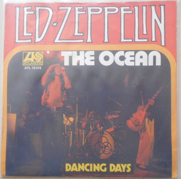 bot40857786's tweet photo. #悪魔のRock辞典
#悪魔のZep辞典

『The Ocean』その23
ボ「ジミー…最後の半拍無くしちゃえ」
ジ「お！面白そうじゃん」
…10分後
ボ「なんなら1拍無くしちゃえ」
ジ「3拍子にするのね…ふむふむ」
…10分後
ボ「4拍無くしちゃえ」
ジミー「それ変拍子じゃねぇよ」
って会話があったとか…（文字数） https://t.co/EmTY20gVdb