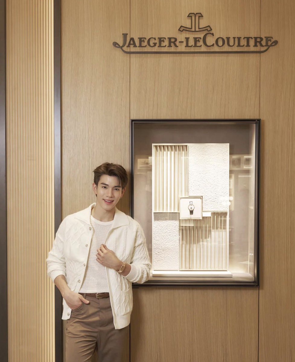 PopPlanet_'s tweet photo. Fourth Nattawat Spotted at Jaeger-LeCoultre Boutique Launch in ICONSIAM.

@tawattannn #FourthNattawat https://t.co/Rpx9pG285B