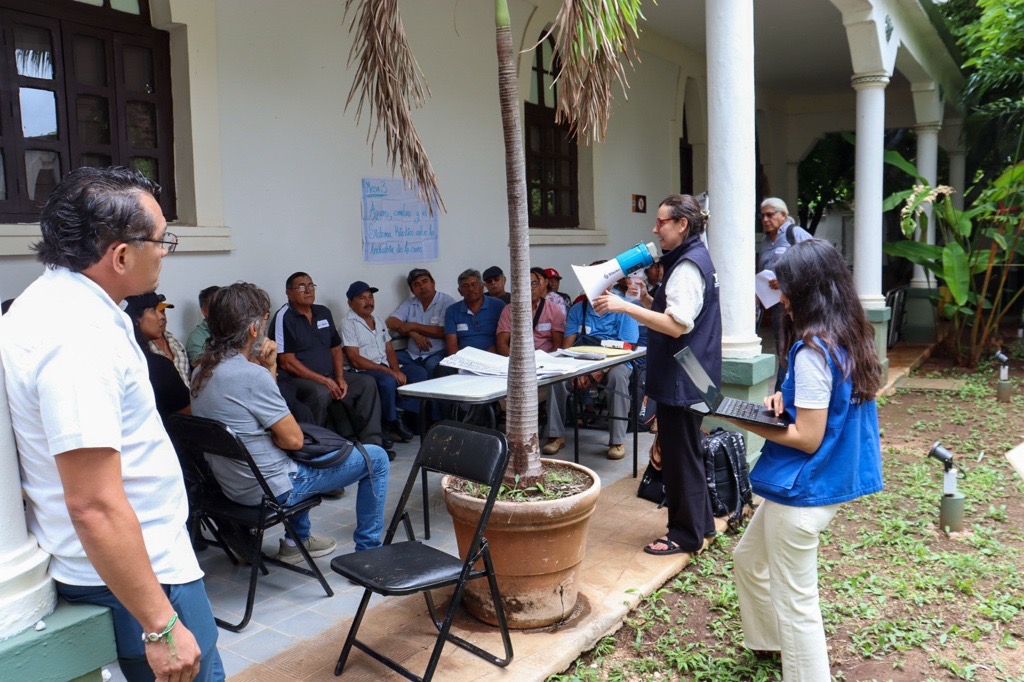 ddhh_scjn's tweet photo. En Mérida, Yucatán, la #DGDHJP de la #SCJN, en colaboración con el @CEPHCIS_UNAM_MX, realizaron los “Diálogos: Justicias, Saberes y Territorios”. Se trató de un espacio de escucha e intercambio entre autoridades comunitarias del pueblo Maya... https://t.co/XcdXZxbIKh