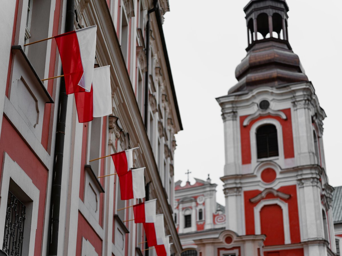 CoinMarketCap's tweet photo. LATEST: 🇵🇱 Polish President Karol Nawrocki has vetoed a national crypto bill for the third time. https://t.co/9kpAKlIjKa