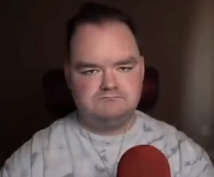 minizie tweet media