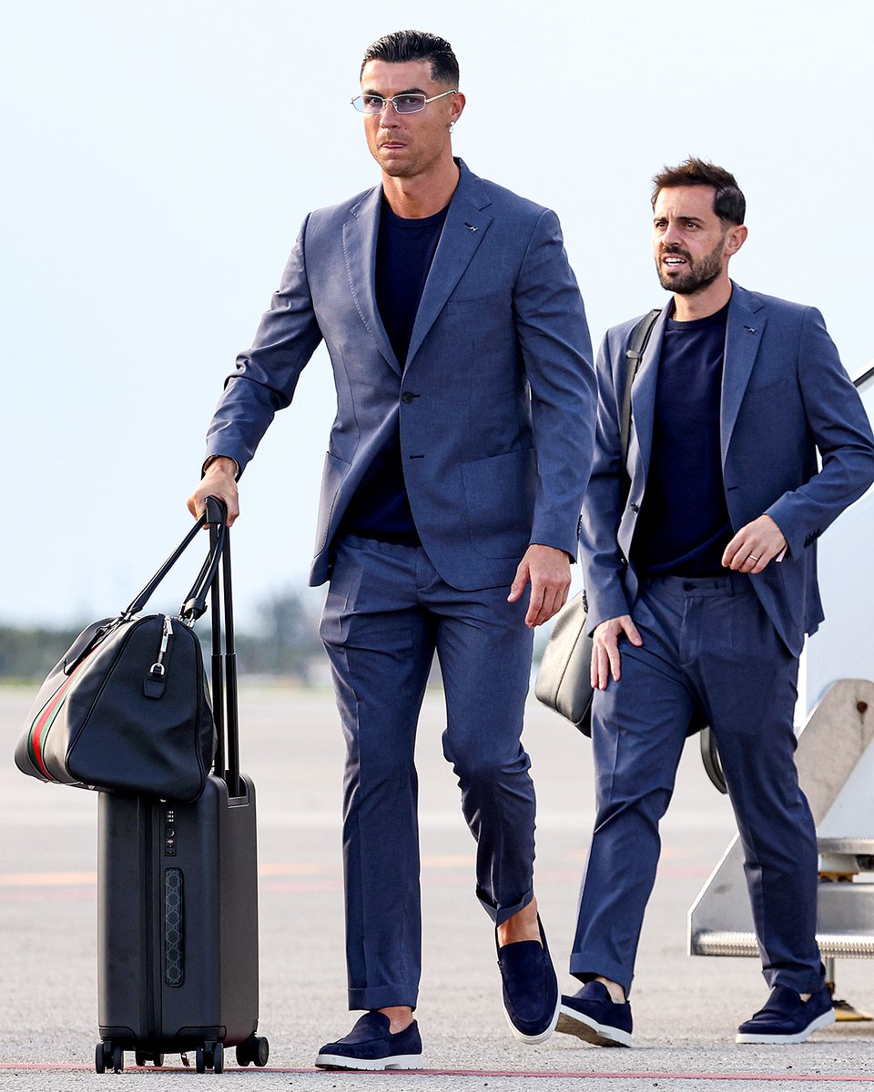 brfootball's tweet photo. Cristiano Ronaldo's Portugal have arrived in the USA 🇵🇹 https://t.co/78yyhZw1Fl