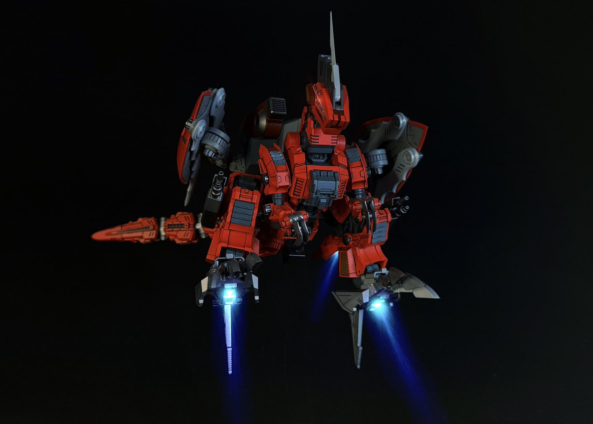 lokiyear15's tweet photo. ジェノブレイカーは空中でも撃てるんだよ！！

#zoids #ゾイド
#リアライズ
#rmz https://t.co/TzKyNrejsq