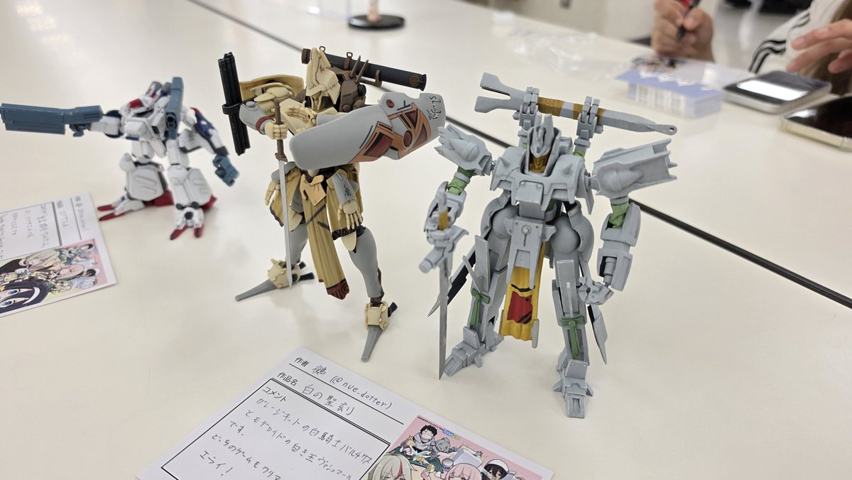 nue_dotter's tweet photo. 展示してきた。バルチサスとヴァシュマールとエグザスα。
早速写真撮って貰えてて嬉しい。
#となモ９ https://t.co/lbeDJ5gJIf