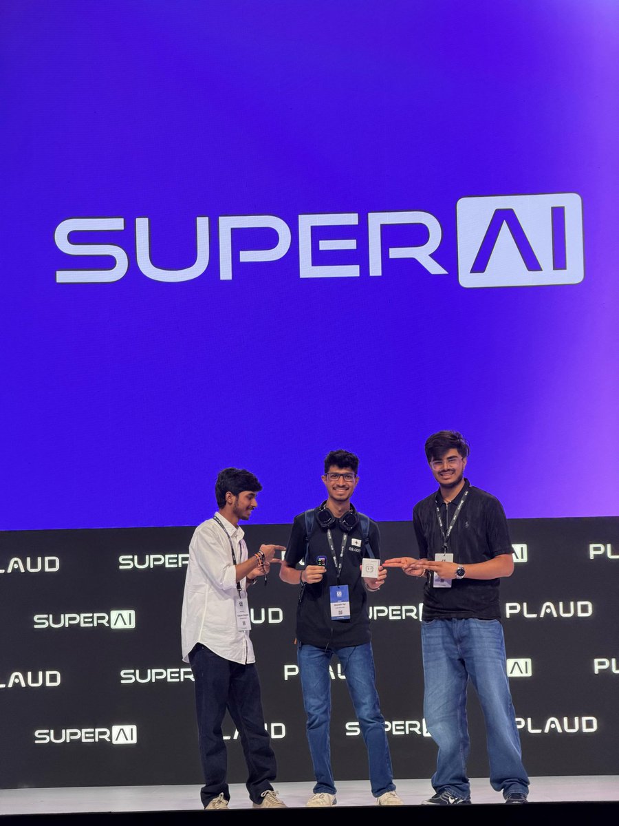 Prakharmis39951's tweet photo. Student from Indore ๐ฎ๐ณ at Asia's biggest AI conference in Singapore ๐ธ๐ฌ
This is what happens when you just show up. ๐ @ns @superai_conf
#SuperAI #NeverStopBuilding https://t.co/rur1hmuyoD