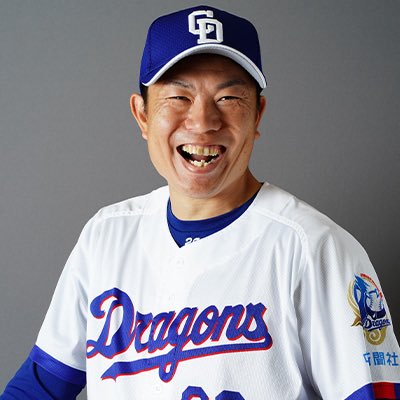 dori_d_58's tweet photo. バースデーソング中に投げてバントで二塁封殺する松葉鬼だな https://t.co/o8TpC5OAA2