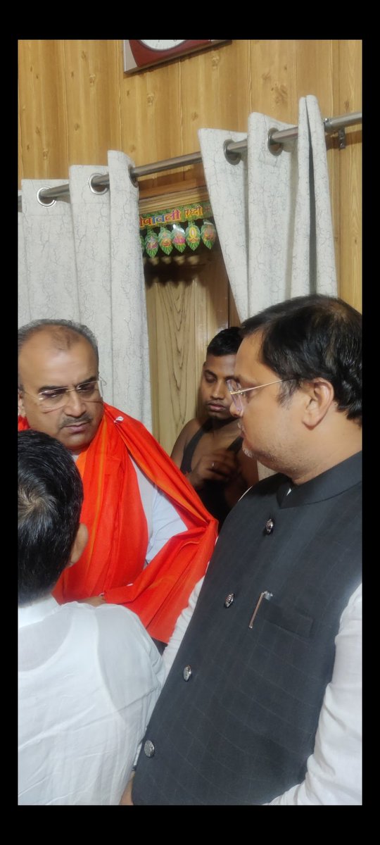 Sajalkumarjha3's tweet photo. आदरणीय पूर्व स्वास्थ्य मंत्री जी (मंगल पांडे) भाईजी आपके सेवा भाव को हम घर घर पहुंचा रहे है। @mangalpandeybjp 🙏 https://t.co/mPBcSe84HD