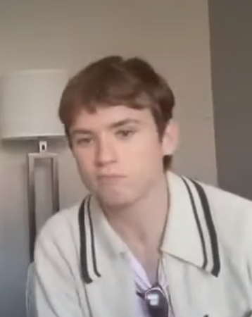 junyoungbby's tweet photo. i wish we could get oscar's character in wednesday with the same hairstyle as valarr, i'd die happy. i mean, i love seeing his forehead, but just look at this.......... https://t.co/LwxdfSurAl
