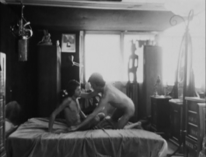 drivelexandria's tweet photo. Johan (Johan, journal intime homosexuel d'un été 75, 1976)
• França, Drama
• Dir: Philippe Vallois
(legendado em pt-br, en)

A busca de um diretor por um ator capaz de interpretar o seu próprio amante, que acabou sendo preso por pequenos furtos às vésperas das gravações. https://t.co/xh4AQCeusC