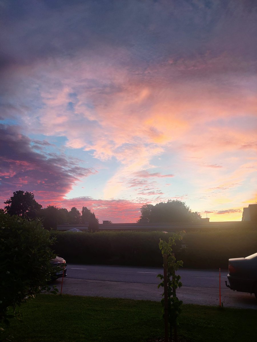 _Miketti's tweet photo. Morning sky was kinda magical https://t.co/30yastxExi