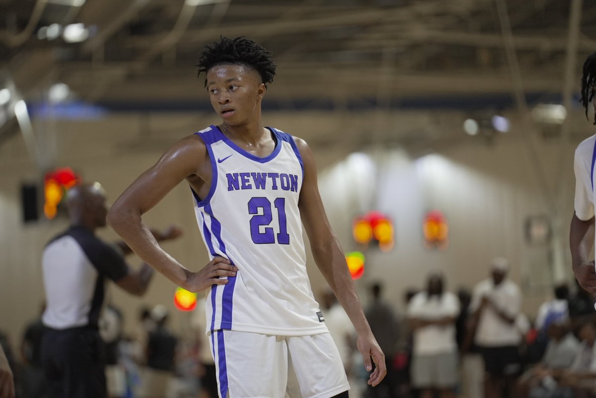BucketReel's tweet photo. Newton (GA) 2029 Kingston Clahar (@kingstonclahar) is one of the next D1 prospects in the Georgia rising sophomore class to track. 6'2" guard is dangerous with the ball in either hand and has great athleticism. Lockdown defender on the ball and relentless. Stock is on the rise. https://t.co/YCJgkSKpL6