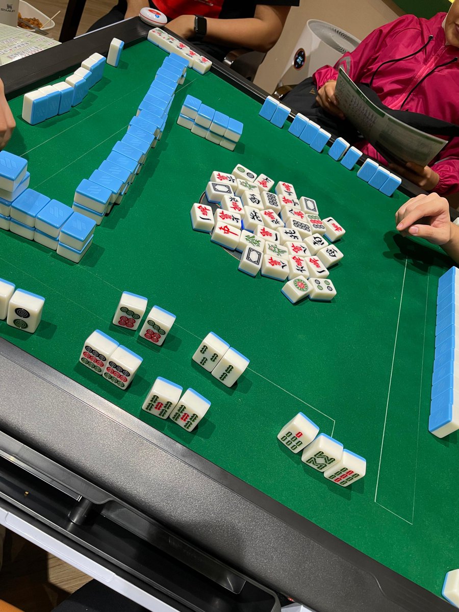 CHD_26's tweet photo. Starting mahjong -wkwkwk https://t.co/ZQkqX7T3i5