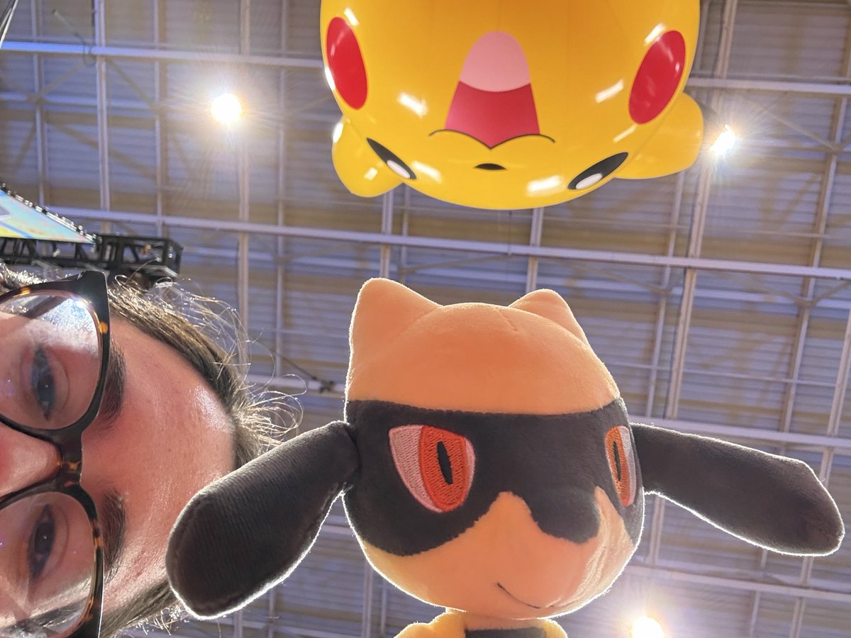 kquigleyplays's tweet photo. Shiny riolu joined me to wear yellow for #cfweek today! 💛 https://t.co/tNQoEzAk2r