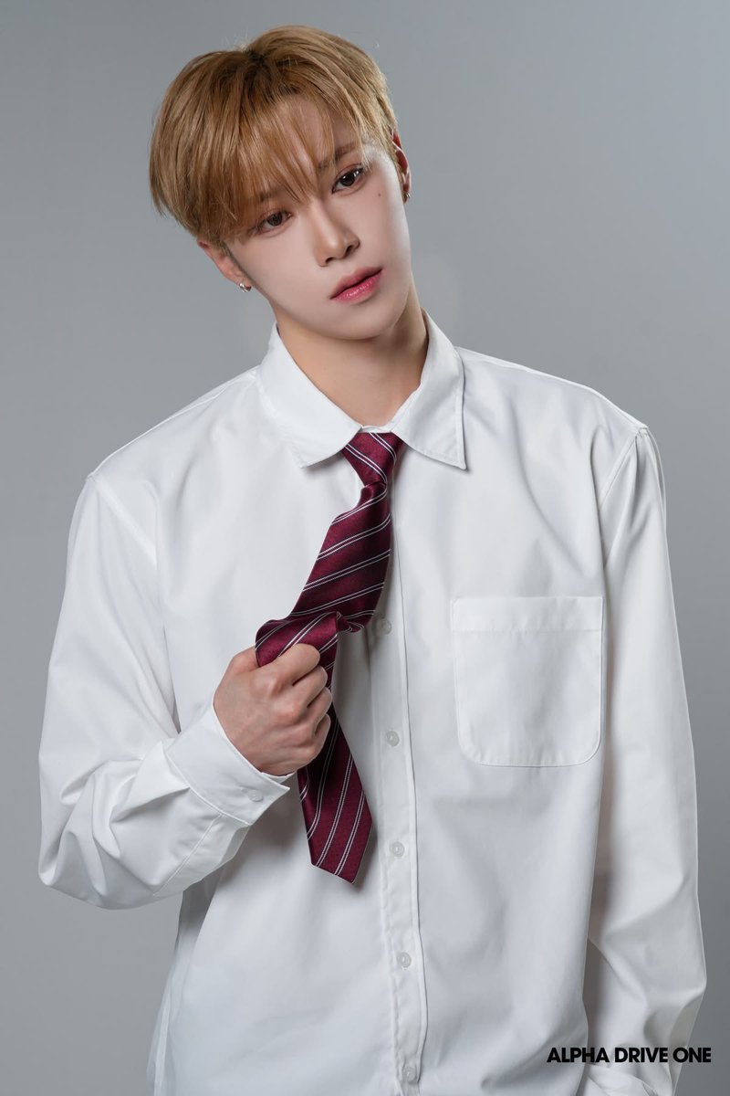 AngelAwon_0508's tweet photo. @DreamCJen Arno! It was his English name when he studied abroad. https://t.co/VDYhF7u7Gx