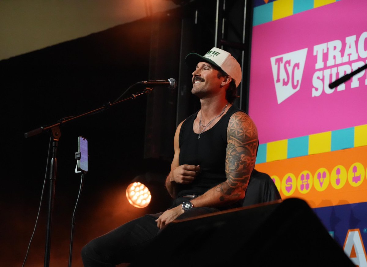 BigTimeSnaps_'s tweet photo. IG photos ft James at CMA Fest. (Rubycameras) https://t.co/qgSicKYkuQ