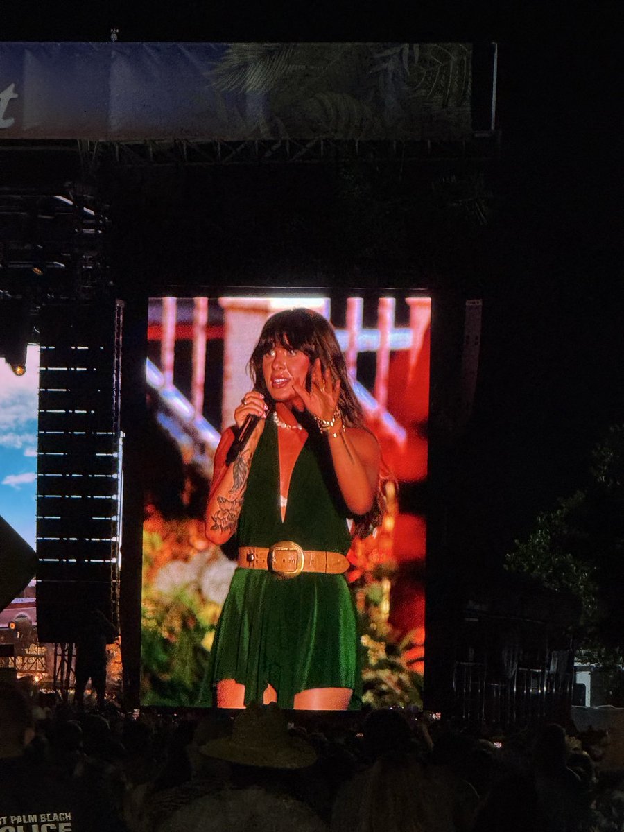 theblindguy74's tweet photo. Just hanging out in Palm Beach listening to @ellalangleymsic a few hours after she slide into @FreddyLA7 dm’s. https://t.co/26YvsZrQfQ