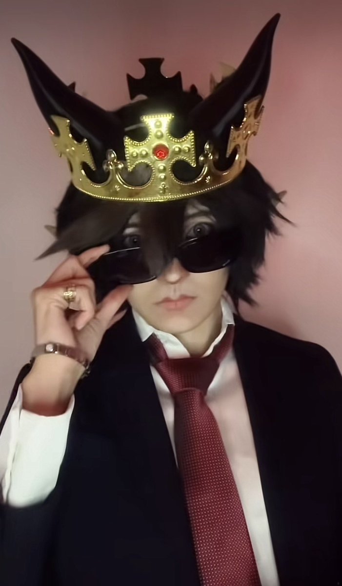iCxmiila_'s tweet photo. WEYYYYYYY EL COSPLAY DE QSEMPAI WTF CON LO PERFECT WUE EEEEESSSSS WTF WTF WTF https://t.co/3QiyhY96RP