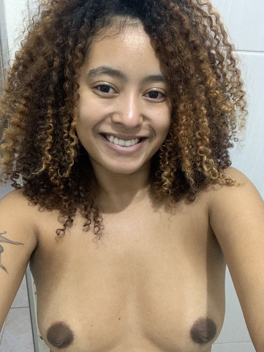 eaudebri's tweet photo. small boobs club ♡ https://t.co/gPu71fJsFj